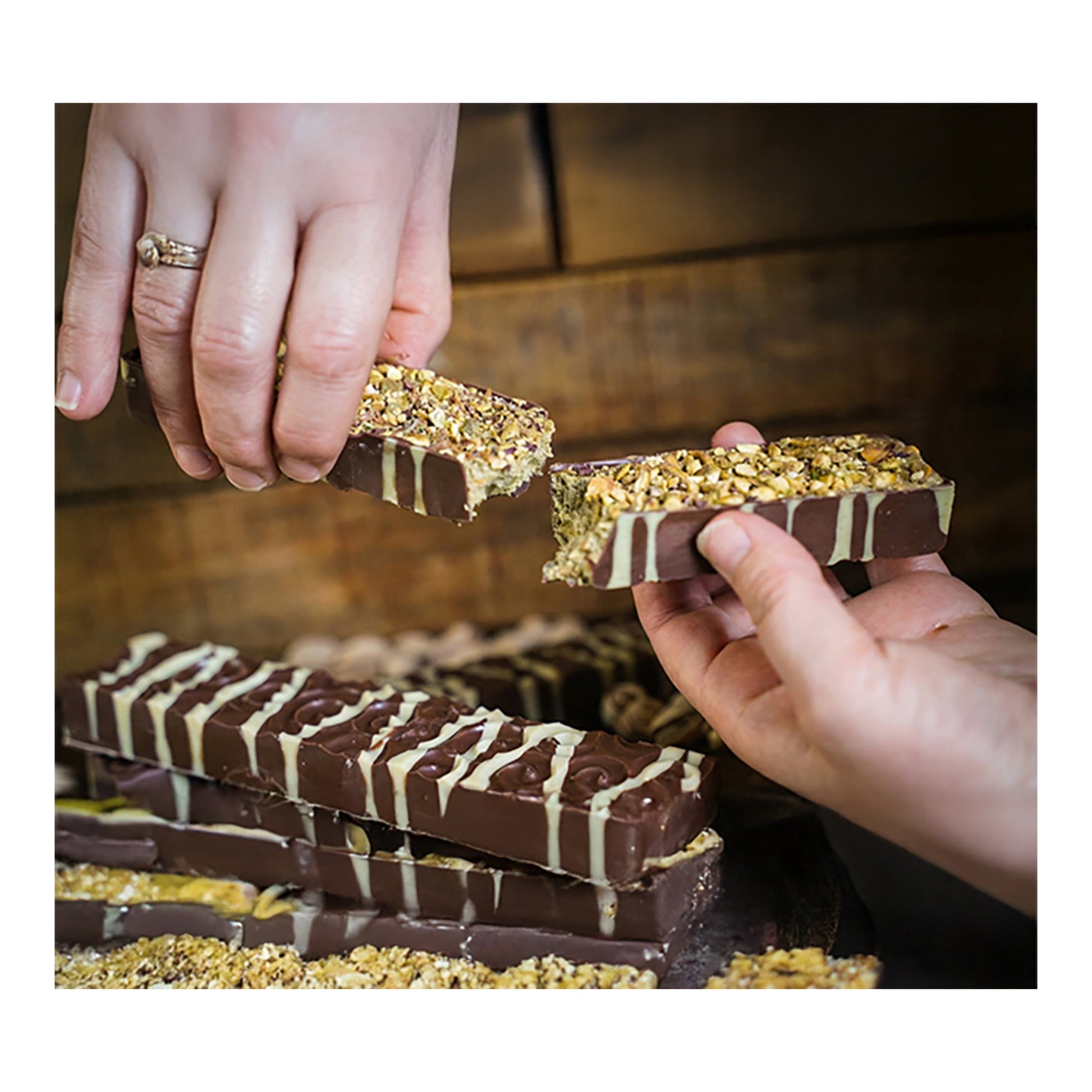 Raúl Asencio Pistachio Dubai-Style Turrón – Crispy Kataifi 150g